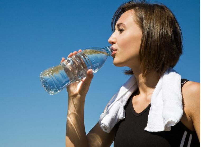 喝瓶裝水損害大？你知道多少專家提示！！
